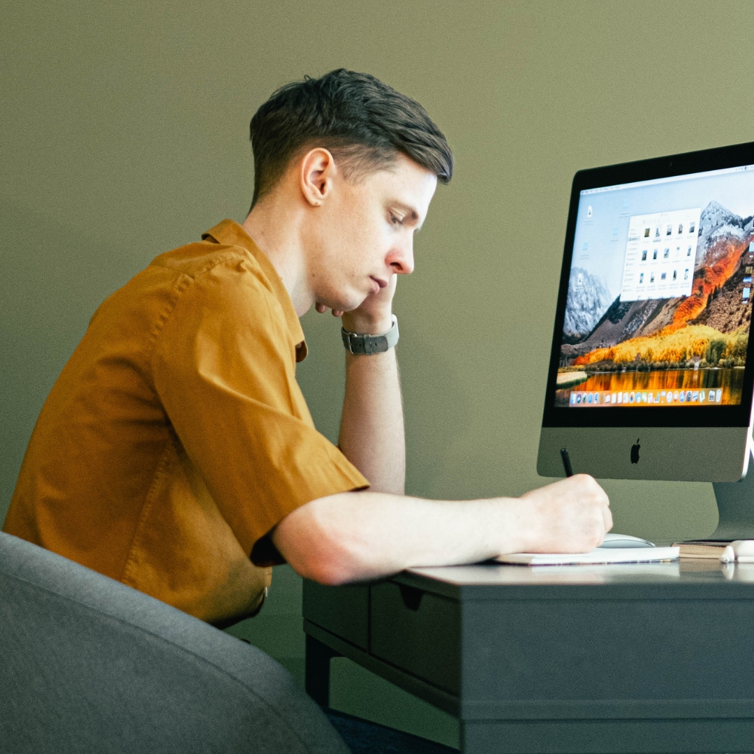 Asesmen Psikologi dalam Memahami Kelelahan Sosial Akibat Meeting Online yang Berlebihan